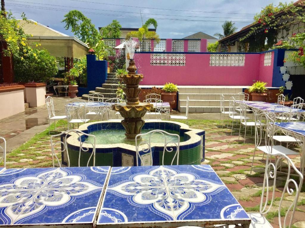 Casa La Granja Hotel Iloilo City Exterior photo